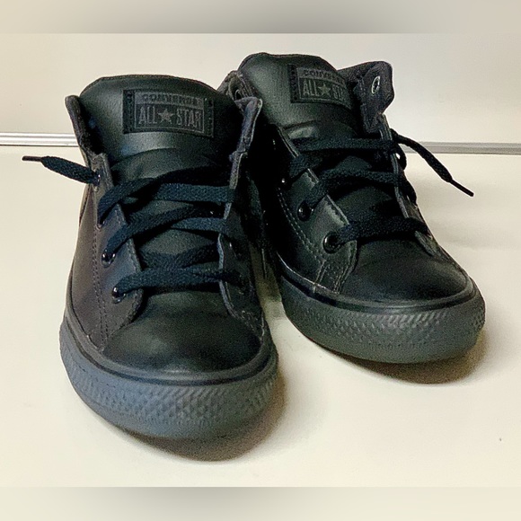 Junior 4 EU 36 Converse Chuck Taylor Blacked Out Leather Mid Height Shoes - Picture 5 of 16